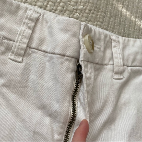 American Eagle White Hi- Rise Shortie Stretch Shorts Size 4 - Picture 2 of 6